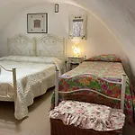 Casa Con Wi-fi Nel Centro Storico A Due Passi Dalla