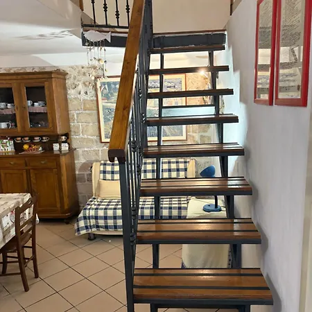Casa Con Wi-fi Nel Centro Storico A Due Passi Dalla Vieste
